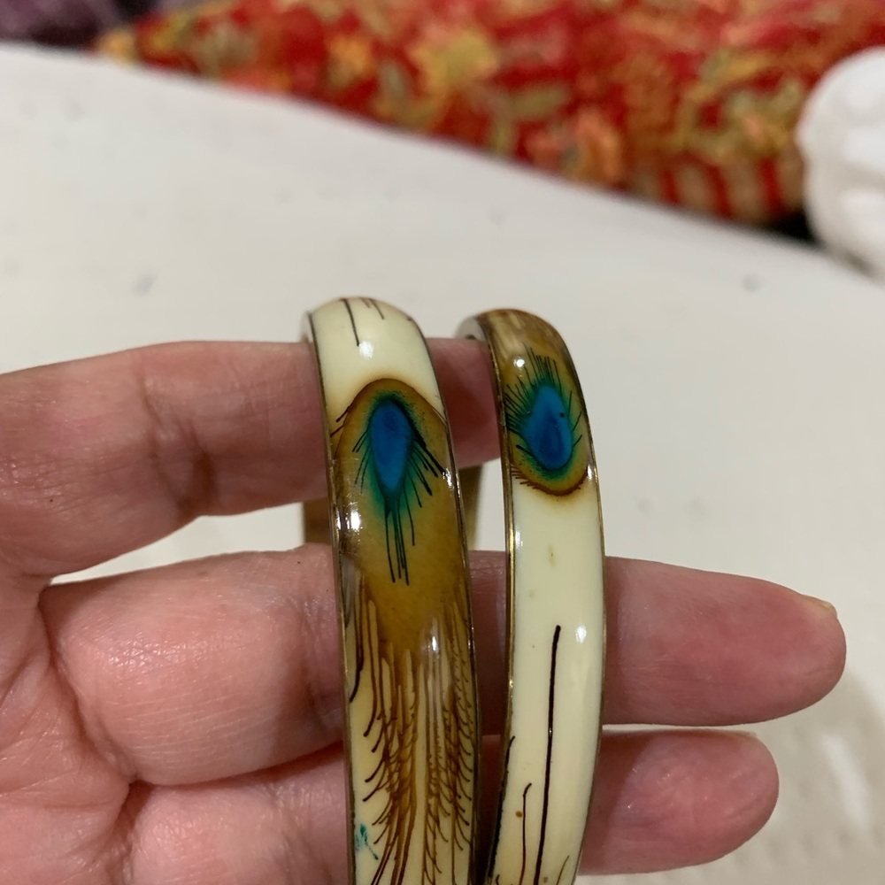 Bracelets - Picture 3 of 4